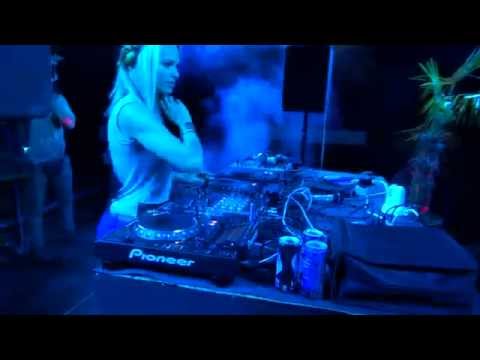 Henzer Kocsitoló  Fesztivál Kocs Niki Belucci 2015