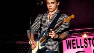 Hunter Hayes ~ Light Me Up