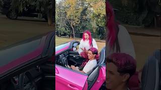 Emilly Vick ganhou presente #emillyvickof #musica #amor #rosas #rosa #viralvideo #foryou #2026