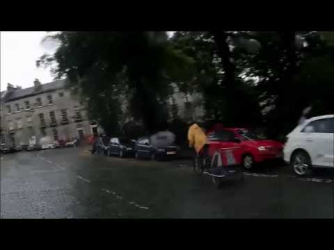 Idiot Cyclist Edinburgh & child trailer on wrong side of road