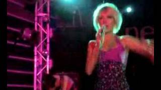 The Pipettes Sex live @ Treviso, New Age, Roncade Oct 2006 1