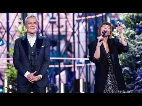 Claudio Baglioni ft. Alessandra Amoroso - Medley di Natale - Live a Uà - Uomo di varie età