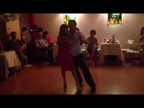 Paula Ballesteros y Alejandro Hermida Milonga Improvisación en ATerClub