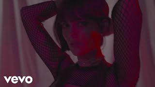 Musik-Video-Miniaturansicht zu Feelings Songtext von EMELINE