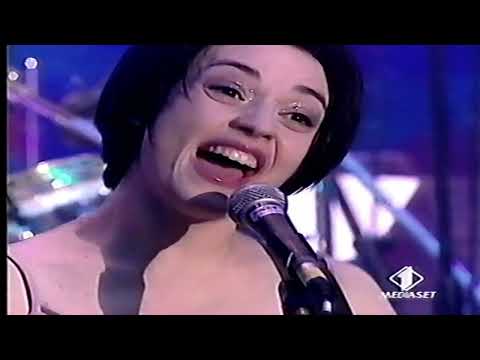 Carmen Consoli @Comici - Puramente Casuale (1998)