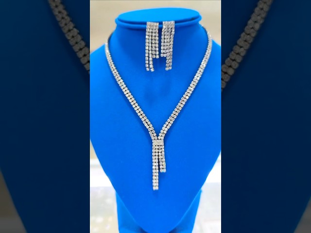 Vídeo relacionado con Pokemon Fashion Jewelry - Juego de 6 pares de aretes de metal esmaltado, sin piedras preciosas, Metal, Sin piedra preciosa
