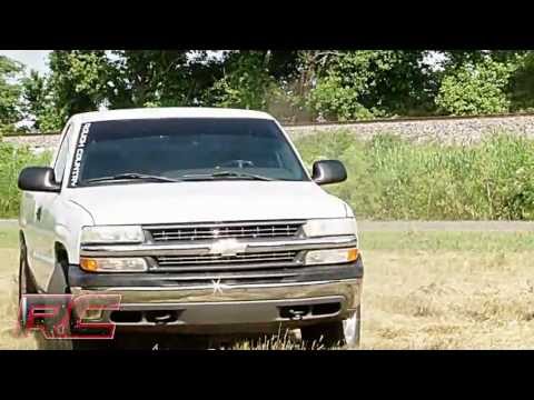 Rough Country's 99-06 Chevy GMC 2WD 1.5" Leveling Kit