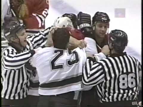 Blackhawks vs Kings scrum - Nov 30, 1996