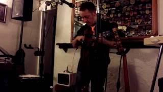 Ukelites at the Blue Bell Inn with UkePlanet - This Is How It Feels (Inspiral Carpets)