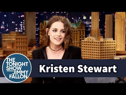 download lagu mp3 mp4 Kristen Stewart Smiling Twilight, download lagu Kristen Stewart Smiling Twilight gratis, unduh video klip Kristen Stewart Smiling Twilight