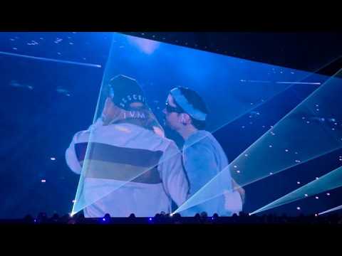 Bad Bunny and  Eladio Carrion Perfoms “THUNDER Y LIGHTING” in  Argentina | DTMF Tour