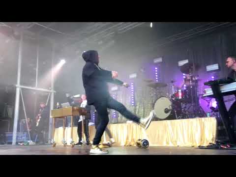 Gulddreng Koncert Fårup Med Titler og tider!