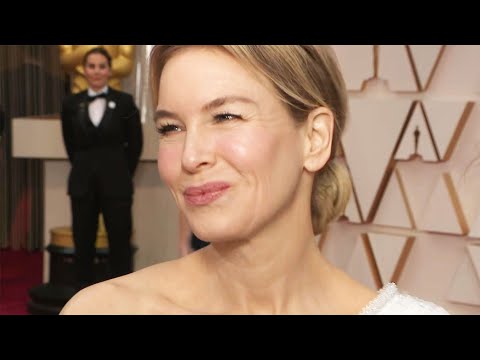 Renée Zellweger on What Went Into Choosing Her Elegant One-Shoulder Gown | Oscars 2020