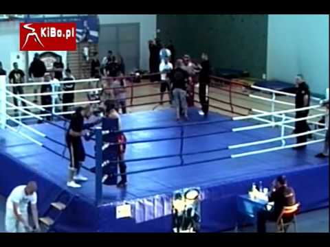 53. 1/4 -60kg Krzysztof Izdebski vs Bartosz Zając MPJ Low-Kick 2011 Skarżysko-Kamienna