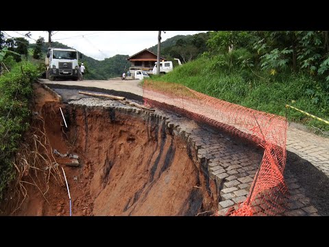 Moradores de Amparo, em Nova Friburgo, temem novas chuvas