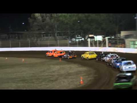 Junior Sedans - A-Main - Gatton Speedway - 20.10.12