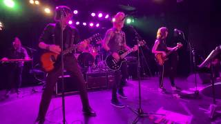 Duff McKagan Performers &quot;Clampdown&quot; by The Clash