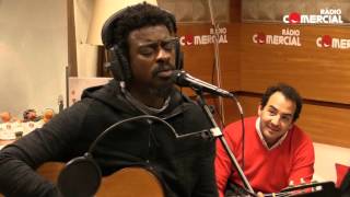 Rádio Comercial | Seu Jorge - &#39;Bola de Meia&#39; + &#39;Amiga da Minha Mulher&#39; (ao vivo)