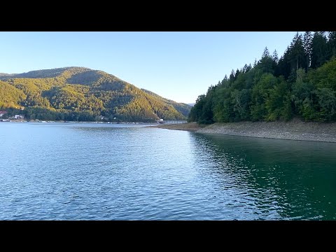 Lacul Izvorul Muntelui Bicaz la Apus – Plimbare de Seară cu Peisaje Spectaculoase