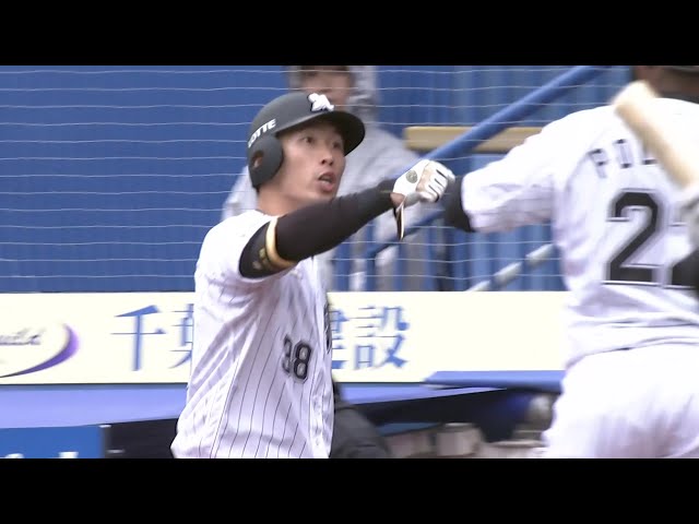 【3回裏】うまく転がす!! マリーンズ・高部瑛斗 意表を突くスクイズをしっかり決めて先制!! 2025年4月2日 千葉ロッテマリーンズ 対 オリックス・バファローズ