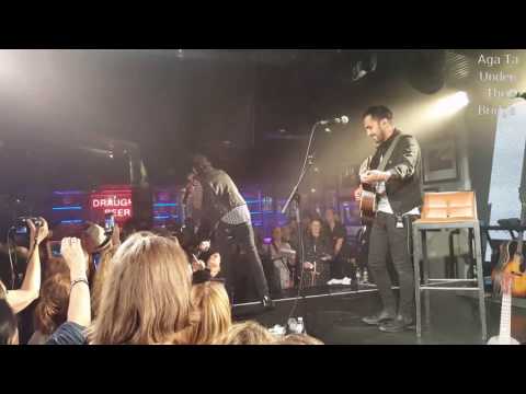 LP - Engagement at LP's concert (touching moment) // London