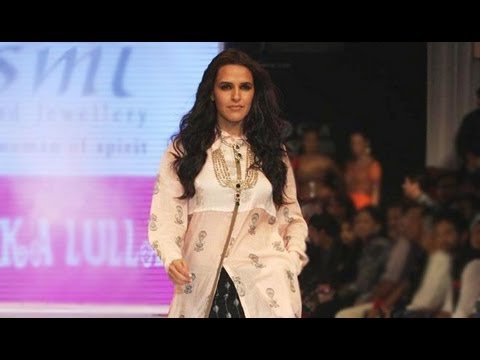 India International Jewellery Week 2012: Neha Dhupia And Nishka Lulla Walk The Ramp At IIJW
