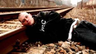 Fabri Fibra e la pula busso