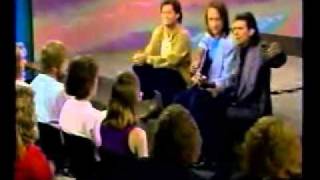 The Monkees - What Am I Doin&#39; Hangin&#39; Round?