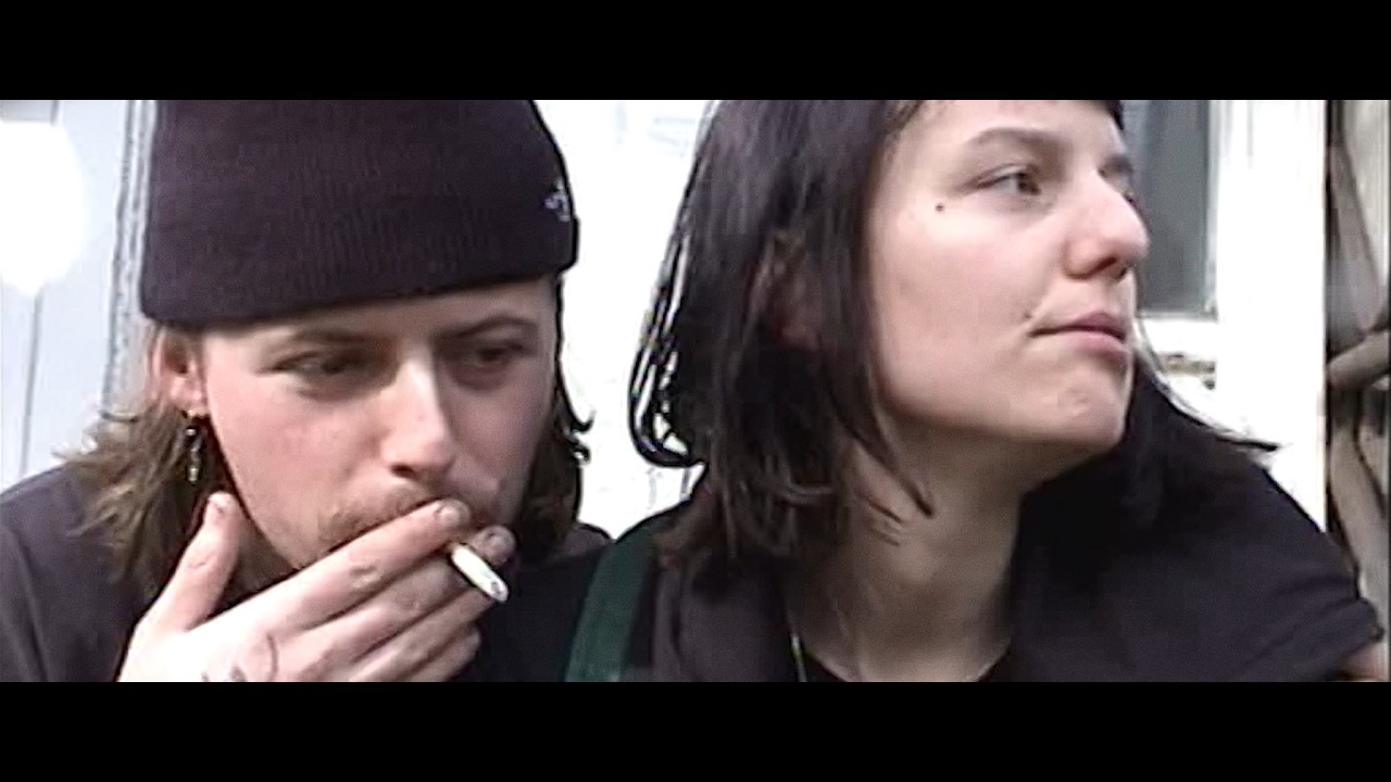 Trailer thumbnail