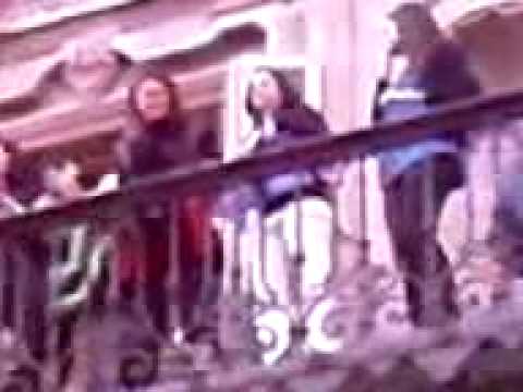 perfumerias avenida baloncesto en el balcon