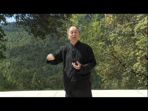 Yang Tai Chi for Beginners 11-minute Clip (YMAA ) Dr. Yang, Jwing-Ming