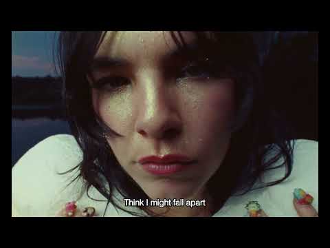 BENEE - Off The Rails (Official Lyric Video)