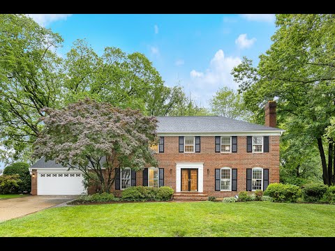 9318 Old Mansion Rd | Breathtaking Colonial in Alexandria