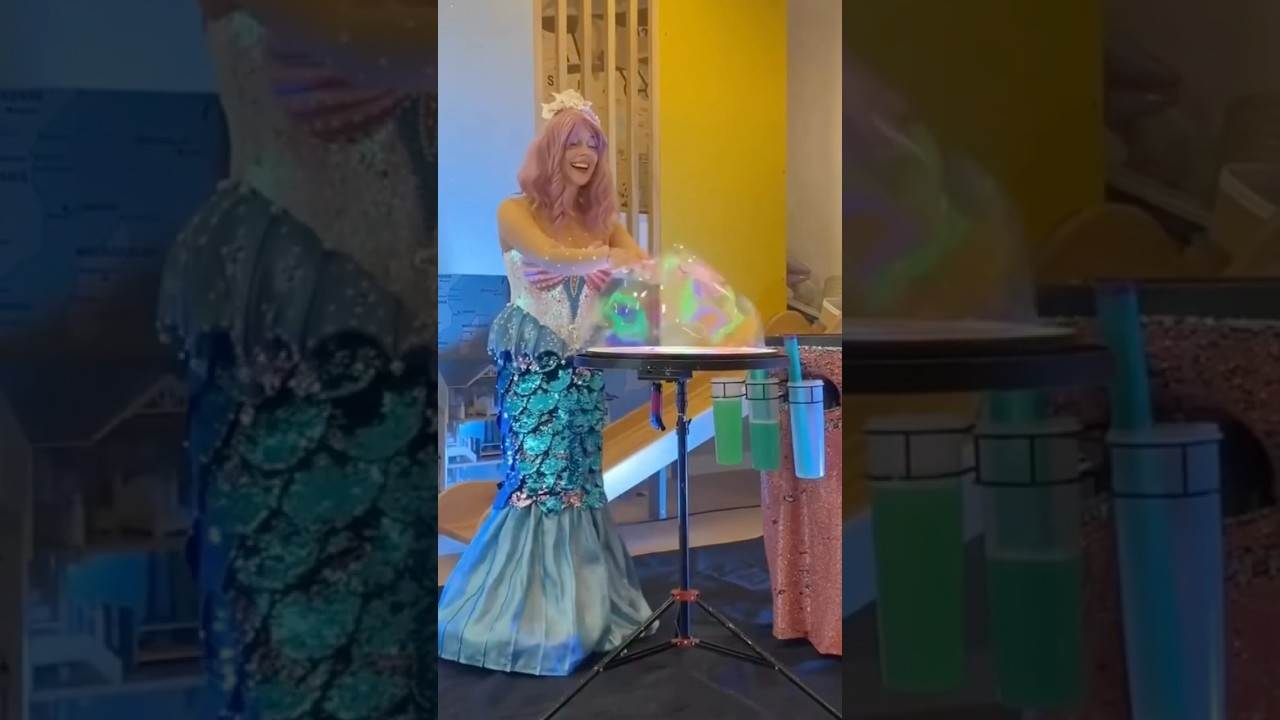 Live Mermaid Bubble Performance in Vienna | Artistic Bubble Show