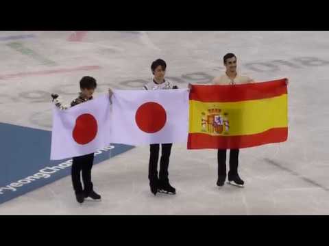 2018-02-17 Men's medalists with flags