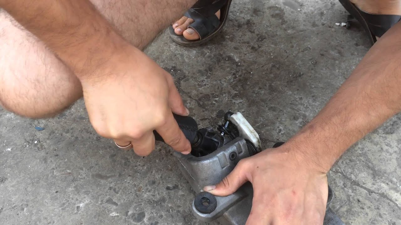 Mercedes Vito W638 1996-2003 рр. Ручка КПП (шкіра) Video 2