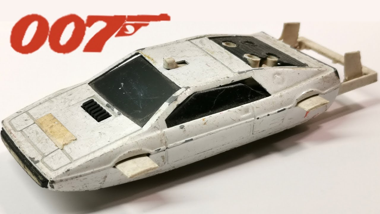Lotus Esprit 007 James Bond Corgi renowacja  nr. 269. Zabawka model odlewany.