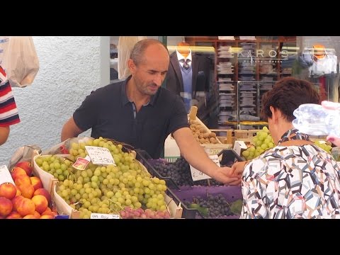 Markt in Bozen/mit dem Auto durch die Alpen