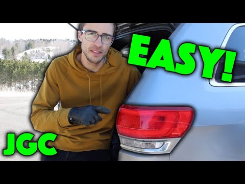 Jeep Grand Cherokee Tail Light Removal + Bulb Replacement