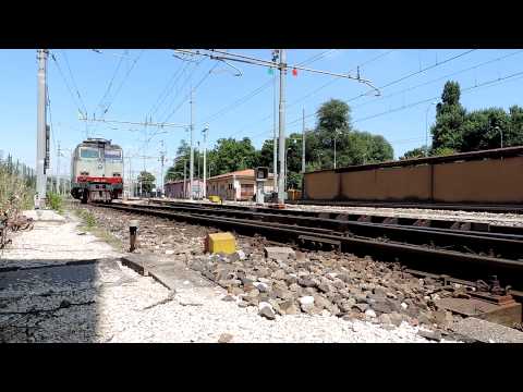 E633 in transito isolata [LIS Mantova - Mantova Frassine]