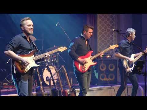 Local Heroes - En hyllest til Dire Straits: Down To The Waterline (live cover)