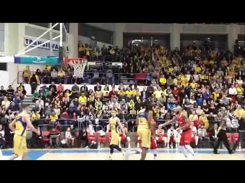 CSU Sibiu - CSM Oradea. Aspecte live, sfertul 2. 42-38 la pauza mare. Detalii pe www.oradesibiu.ro