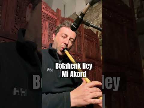 Bolahenk Ney mi akord  52cm dir Türk müziğinde, Yerinden diye tabir edilir.