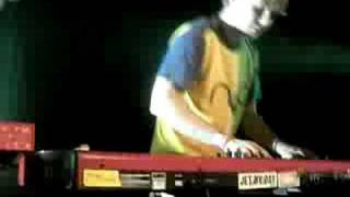 Tilly and the Wall- TOO EXCITED live in Detroit