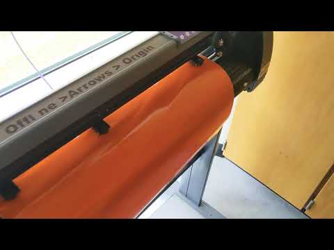 Setting the blade on a USCUTTER vinyl. cutter