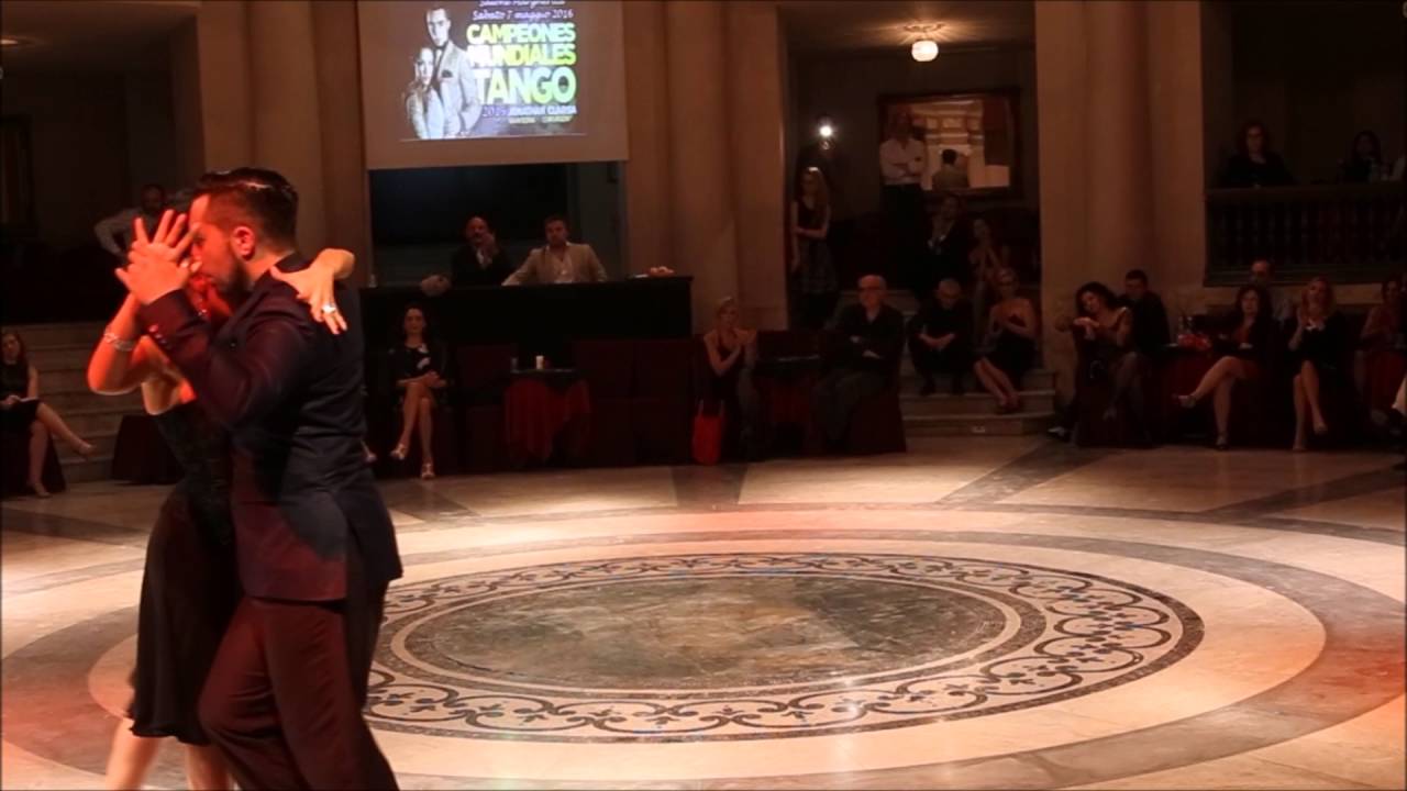 Clarisa Aragón y Jonathan Saavedra - Bien Milonga