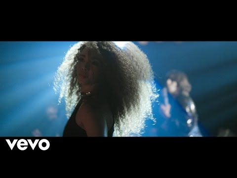 Vaudeville Smash - Laura