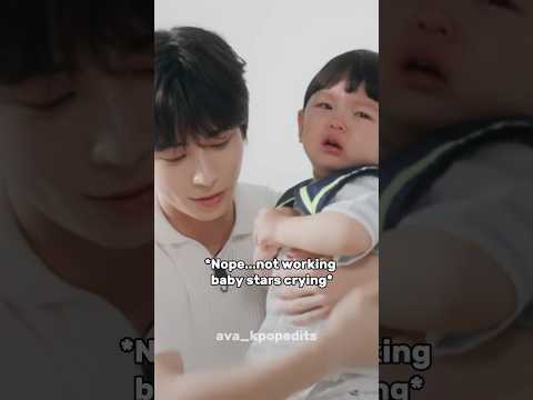 Food always win 🤣 Taehyun trying to get the baby to like him 😭🩷 #txt #taehyun