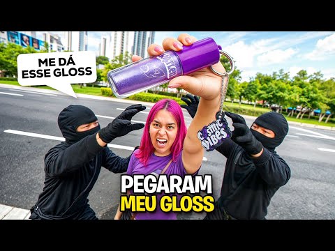 R0UBARAM O MEU GLOSS E O DA EMILLYVICK *invadiram a casa ? 