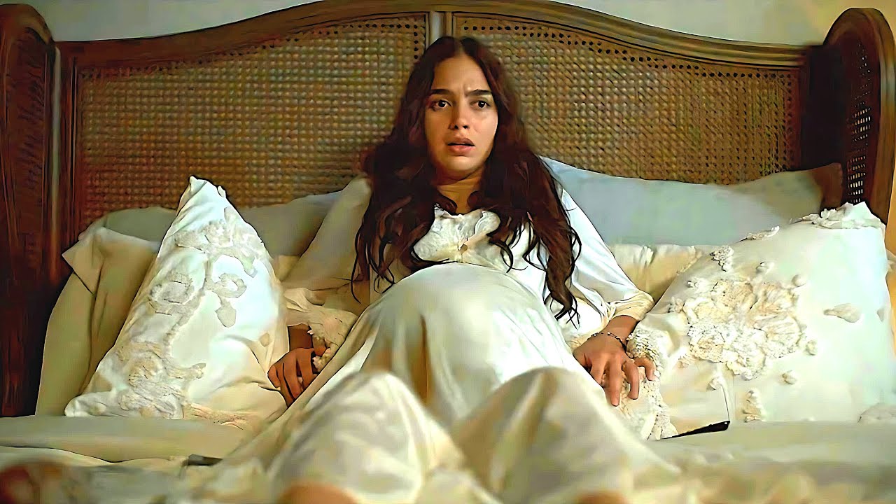 Pregnant Woman Must Stay In Bed For 2 Months, But Things Get Scary When She's Alone